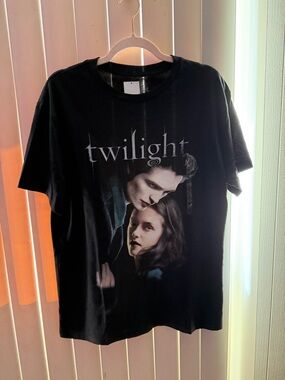 Black 'Twilight' Graphic Tee - Black